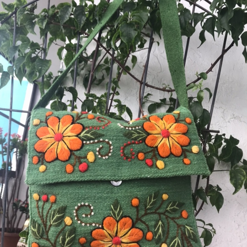 ARTISAN SHOULDER BAG MESSENGER
